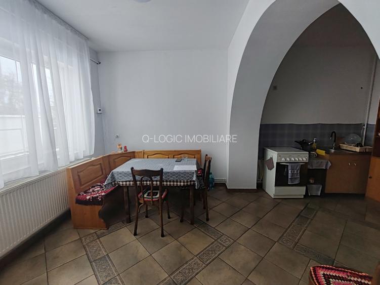 Casa 4 camere libera la vanzare GHIMBAV - zona Garii - 8
