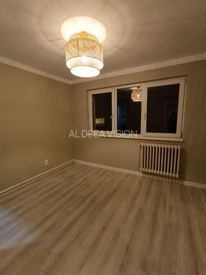 Apartament 4 camere, de vânzare, Mănăștur, zona Primăverii- Peana, decomandat - 4