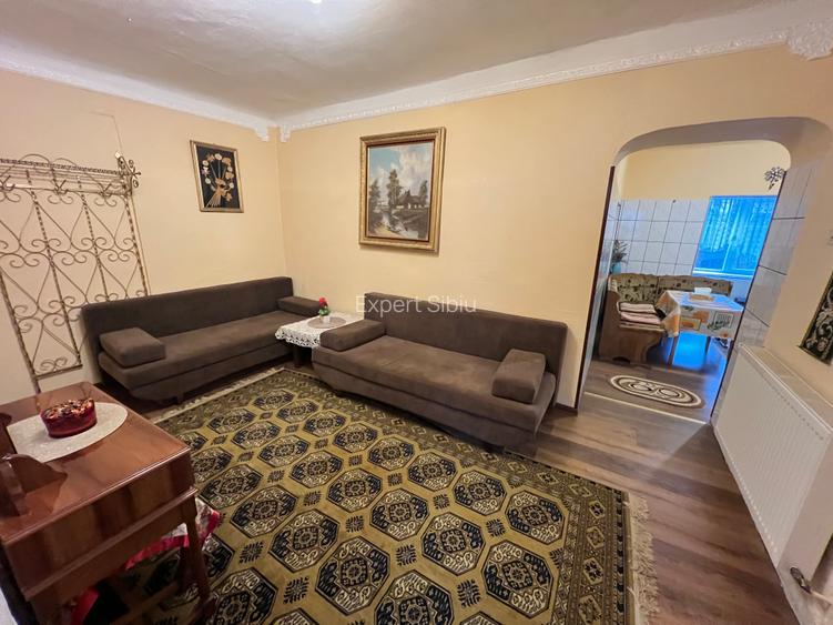 rtament 2 camere decomandat la casă – Zonă Centrală - 2