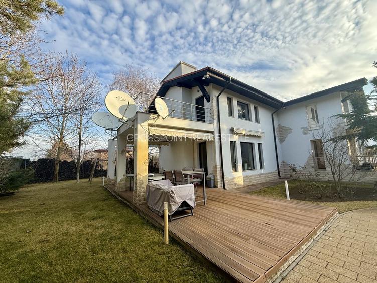 Grădină superbă, piscină și intimitate deplină – 1387 mp teren - 3