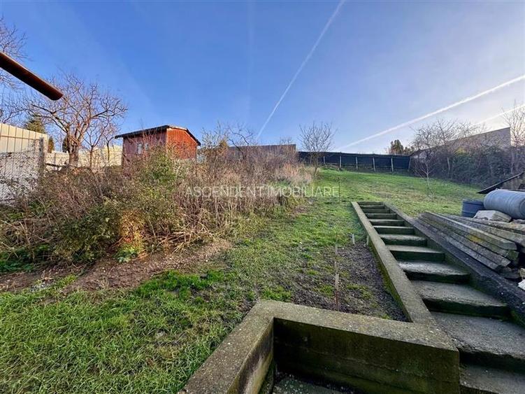 Casa potential:locuire multifamiliala,activitati comerciale,birouri,677 mp teren - 33