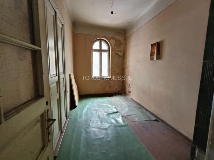 Vânzare construcție și teren Dr. Iacob Felix - Piața Victoriei - 7