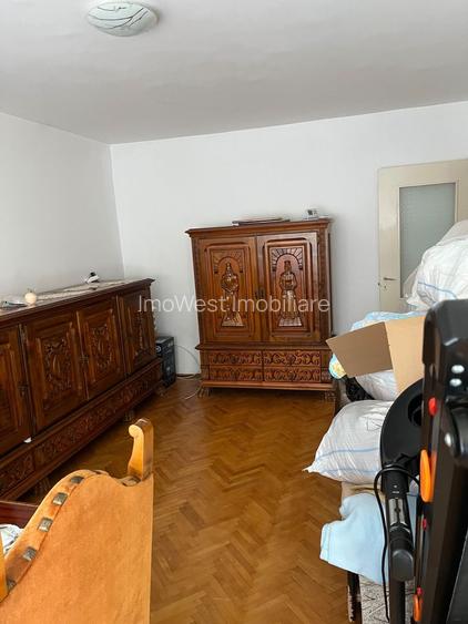 Soarelui | 3 camere | Decomandat | 2 băi | Centrala proprie | Etaj 2 - 3