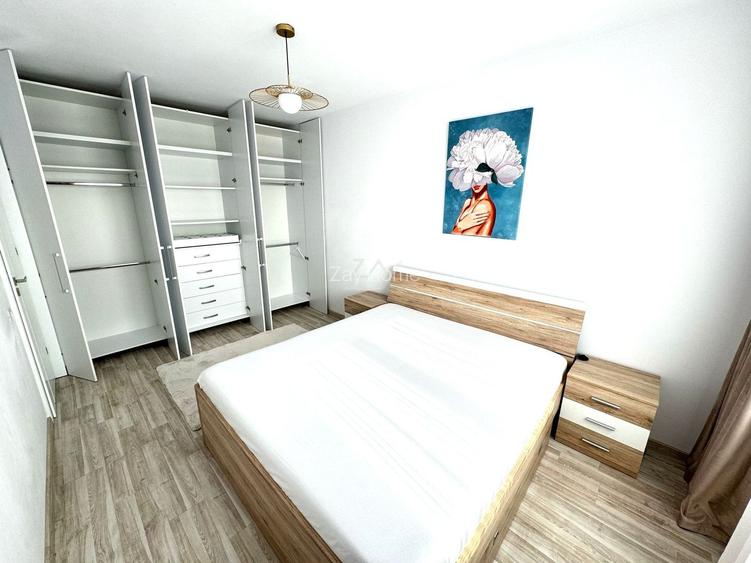 Vis a vis de Esso. Lift. Mijloc transport in fata. Loc de parcare. - 8