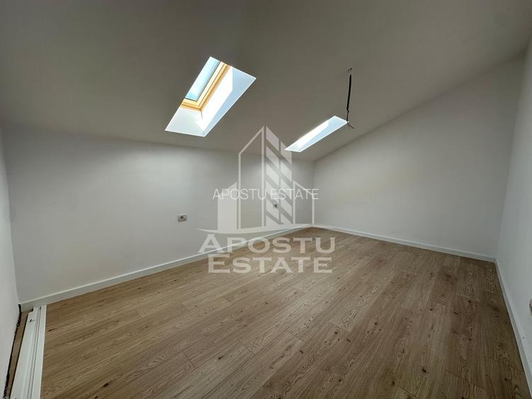 Penthouse cu scara interioara, 3 camere si 2 bai, disponibil imediat. - 13