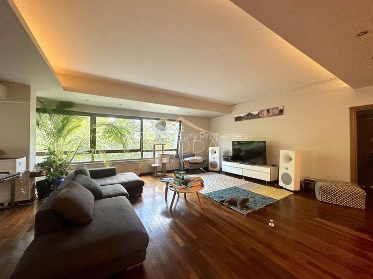 Apartament cu 4 camere *192mp* // Primaverii - 2