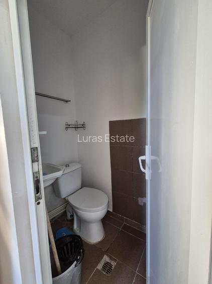 Spațiu comercial de închiriat | 30 mp | Stradal - 8