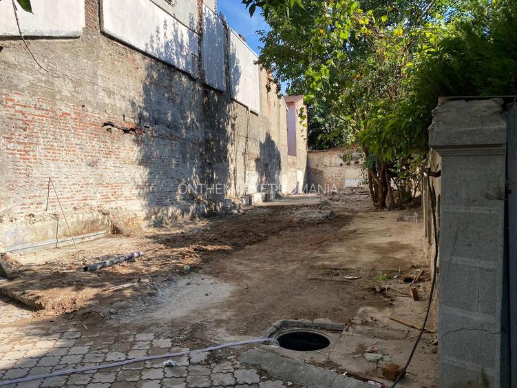 TEREN INTRAVILAN PIATA VICTORIEI - 6