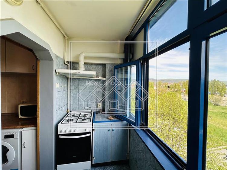 Apartament de vanzare in Sibiu - 2 camere, balcon - Etaj 3/4 - 10