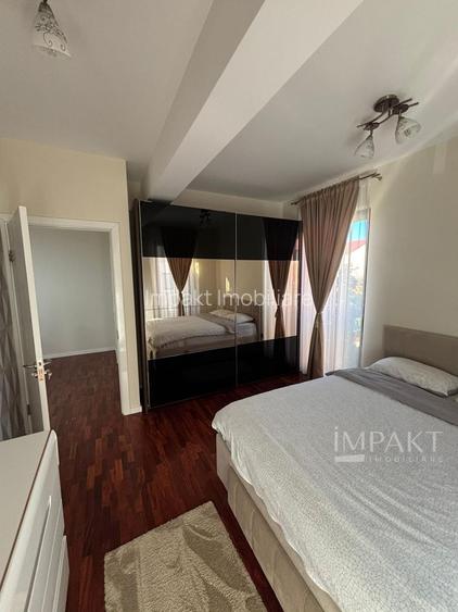 Apartament lux,  prima inchiriere-  4 camere + 2 locuri parcare - 12