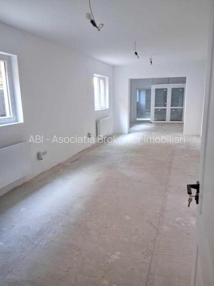 13 Septembrie-spatiul comercial stradal,renovat total,centrala termica - 13
