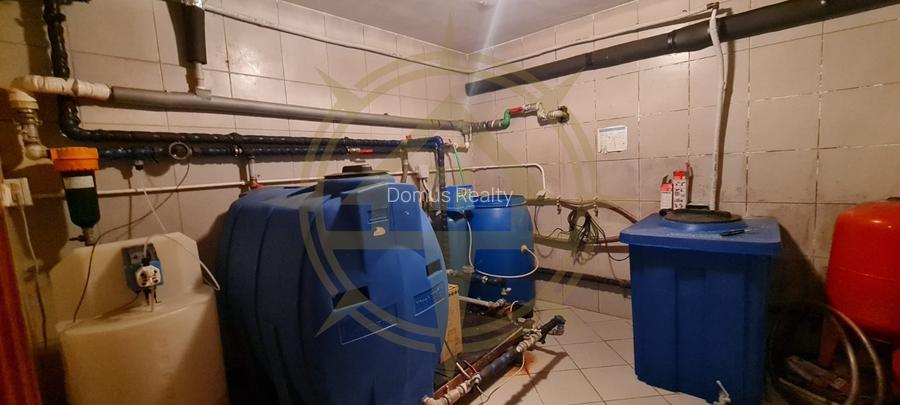 DOM00443 - Vila  la lac cu ponton si piscina Snagov - 11