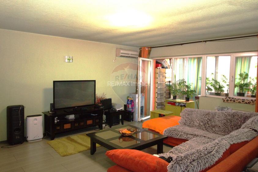 Apartament generos 88mp cu 2 camere de vanzare  Drumul Taberei - 3