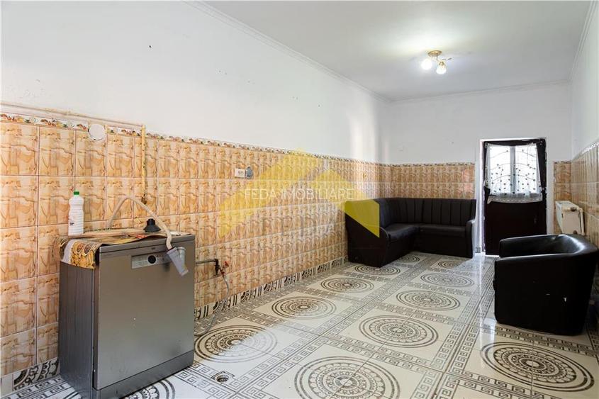 Casa in zona Parneava 5 camere de vanzare - 14