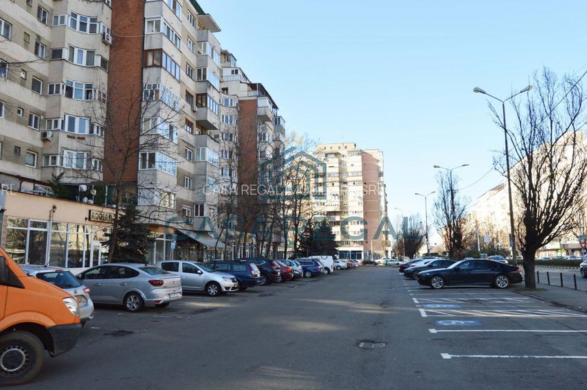 Spațiu comercial de închiriat pe b-dul Dacia,  fostul magazin "Adrian - 8