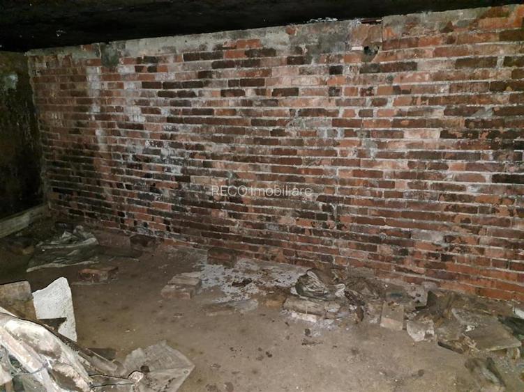 RECO Casa cu pivnita Sisterea - 9