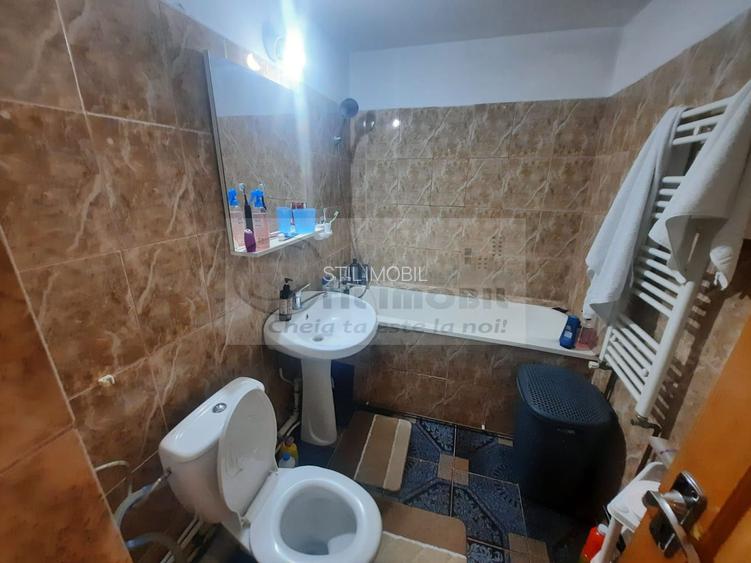 Apartament 3 camere decomanadat, etaj 2/4, zona Cug, 128.000 Euro - 4