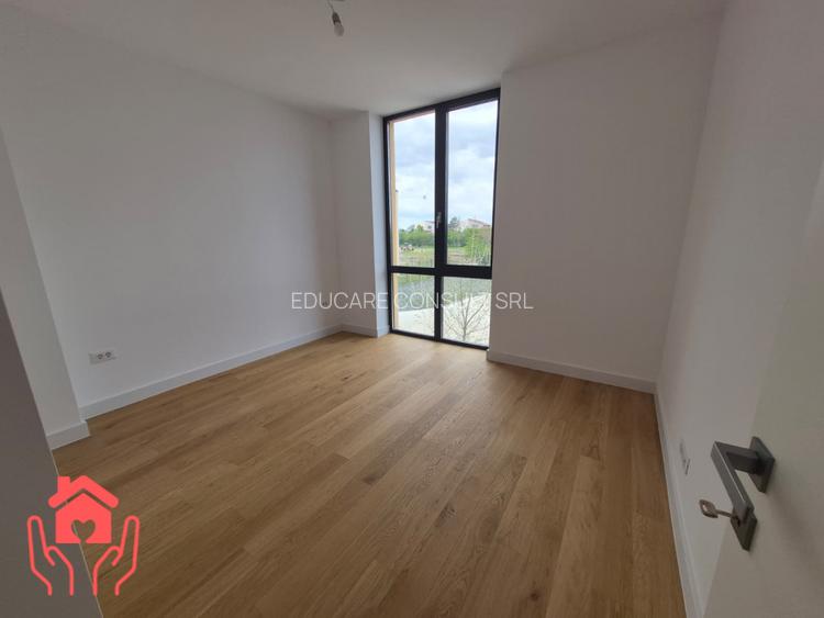 METROU LAMINORULUI (Meadows)- Vila cu priveliste catre lac, libera, comision 0% - 20