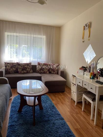 Închiriez apartament - 4