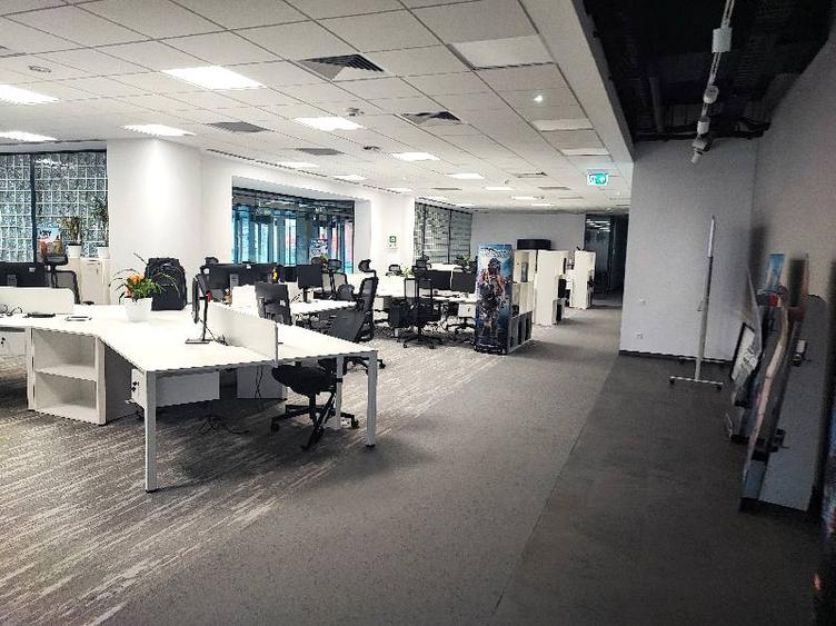 J8 Office Park cladirea A
, Presei Libere, 580 - 7398 mp 0% comision!