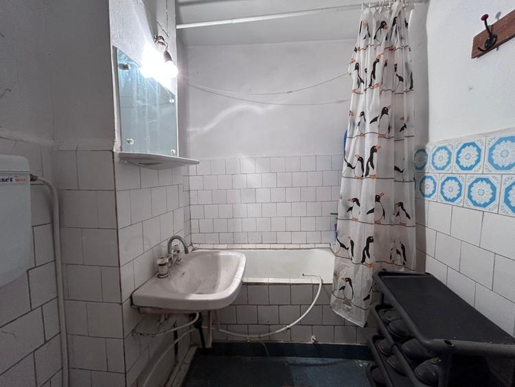 Apartament 2 camere 56mp, zona Vidin, etaj 3/4.