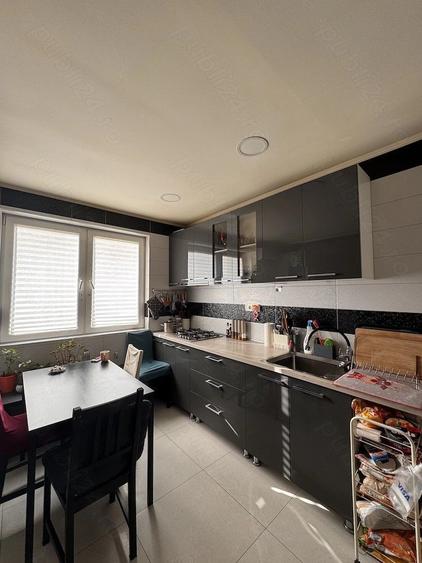 Apartament 3 camere de vânzare în zona Constructorilor - Lacul Morii - Crângași