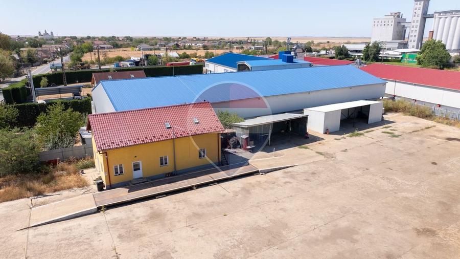 Platforma  industriala  de 4000 mp de vânzare