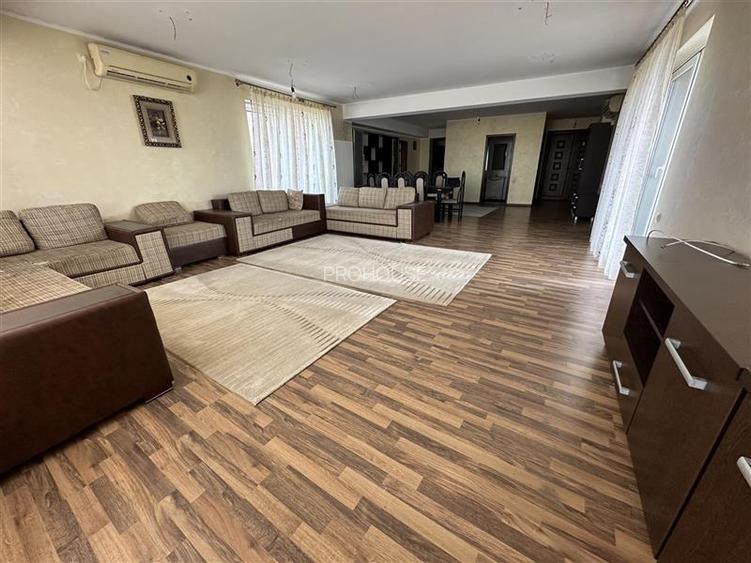 PENTHOUSE - Zona Arena Mall - 294mp - 2