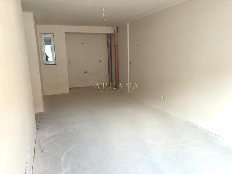 Apartament 3 camere 73 mp bloc 2026 Semicentral
