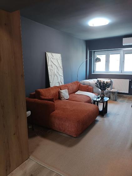 Apartament cu 4 camere în Răcădău