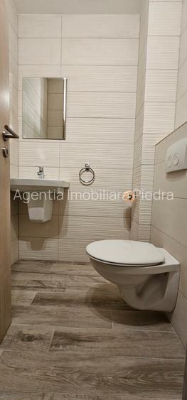 Inchiriez apartament de 3 camere situat central-G-ral Magheru, etaj 1 - 7