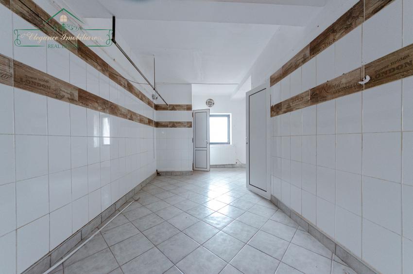 Spatiu Comercial/Showroom 380 mp utili, Terasa 75 mp, Zona Aradul Nou, Arad