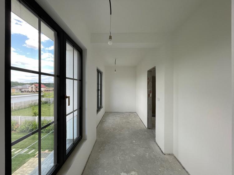 Duplex 5 camere - 155 mp utili - 4 bai - Ghiroda