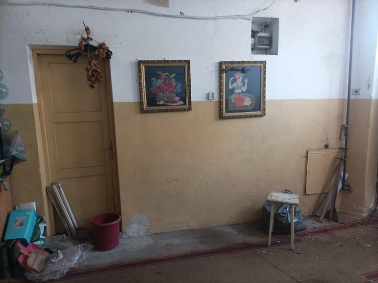 Casa 4 camere libera la vanzare zona Central