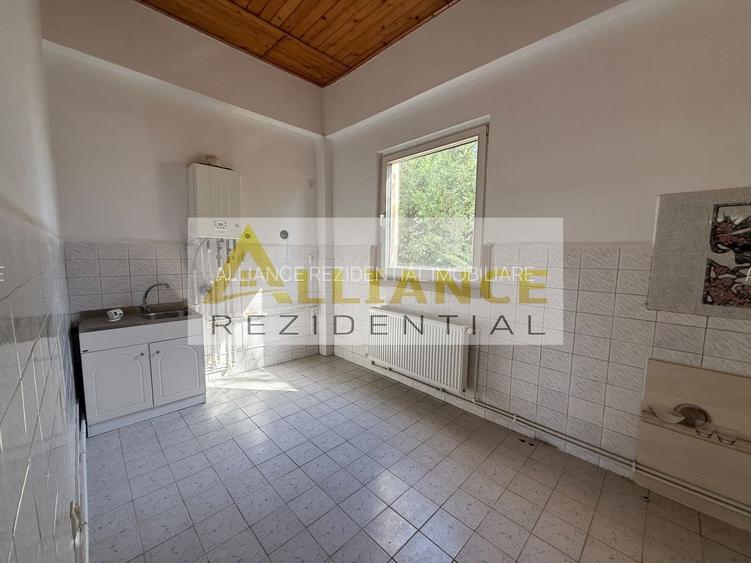 CASA INDIVIDUALA CU POTENTIAL COMERCIAL – CATELU, STRADA INDEPENDENTEI - 31