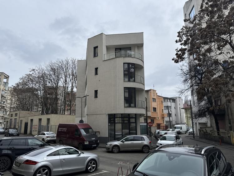 Bloc Piata Unirii - Pretabil rezidential, Airbnb, Hotel, Clinica medicala!
