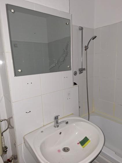 Ap. 3 cam. 64 mp, Decomand etajul 3 din 4, Zona Popa Șapcă, Pret 95 000 Euro neg