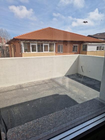 Apartament 2 camere 50 metei+ terasa 32 metri!!!