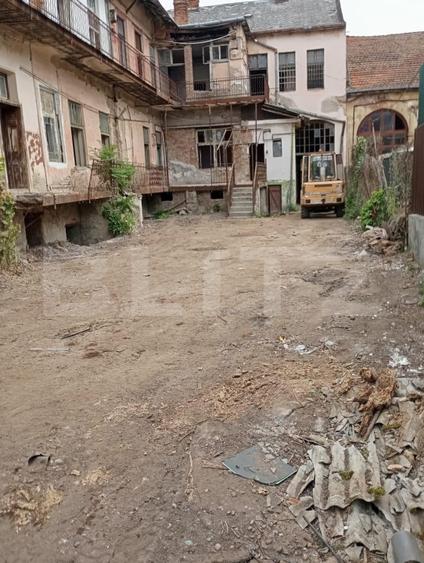 Clădire impunătoare ultracentral, 1067 mp utili, teren 611mp, zona ultracentral