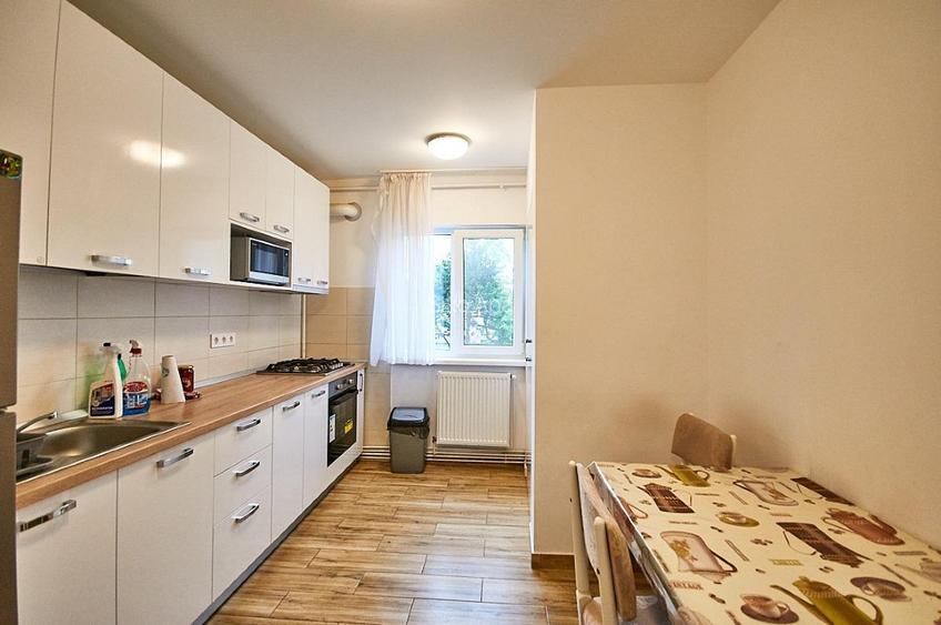 PF-Inchiriez apartament decomandat cu 2 camere, zona Zorilor, str. Lunii - 6