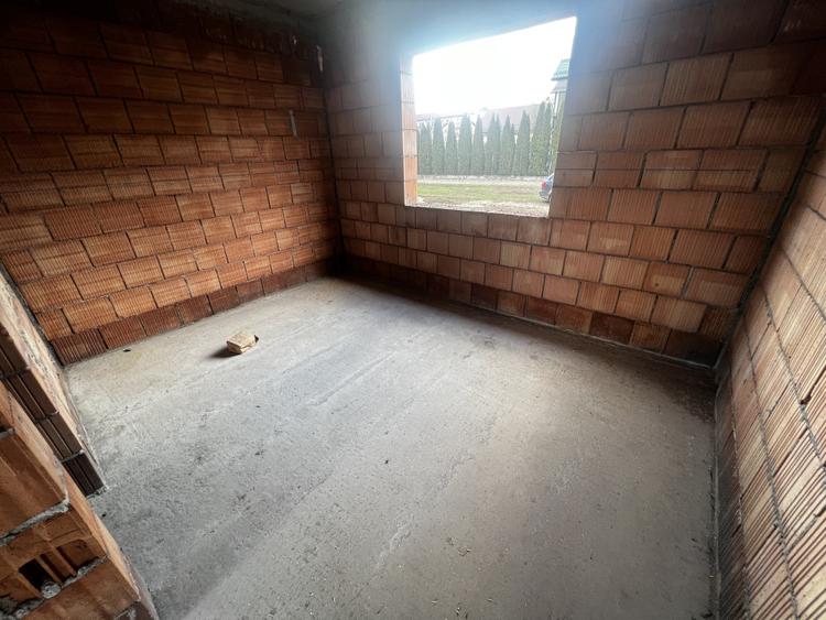 Casa individuala de 5 camere, 120 mp, 281 teren, semifinisat, zona Ioan rus