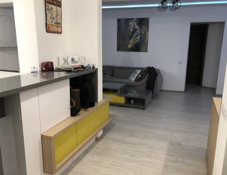 Alba Iulia, Decebal,bl.reabilist,et.5/10,decomandat,mobilat,utilat complet