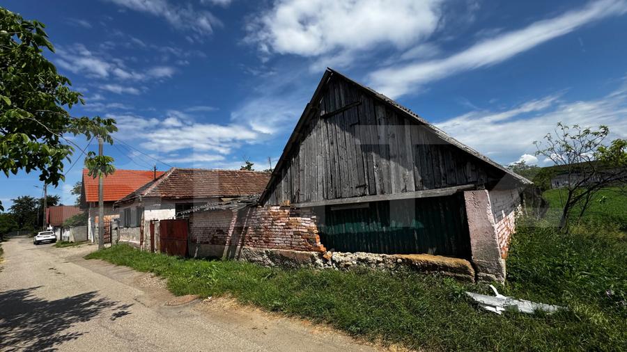 Proprietate de vanzare, 60 mp, teren 1.600 mp, Vintu de Jos