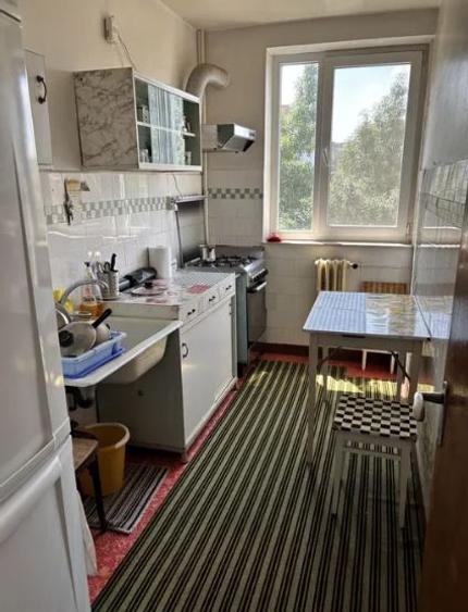Brancoveanu metrou parc,bl.reabilitat,et.6/10,DECOMANDAT,mobilat,utilat complet