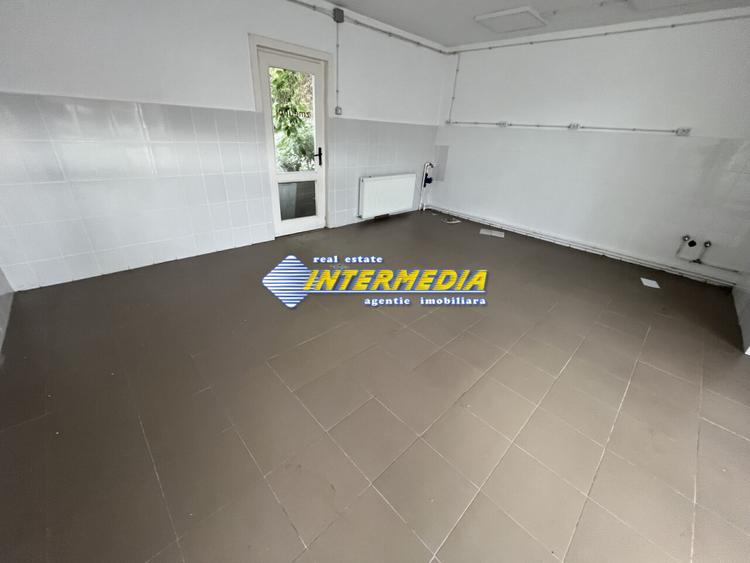 SPATIU COMERCIAL DE INCHIRIAT I 30 MP I PRETABIL BIROU, DEPOZITARE I ETC