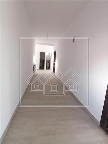 Spatiu birouri/ centru medical/ afterschool - 200 mp - Selimbar