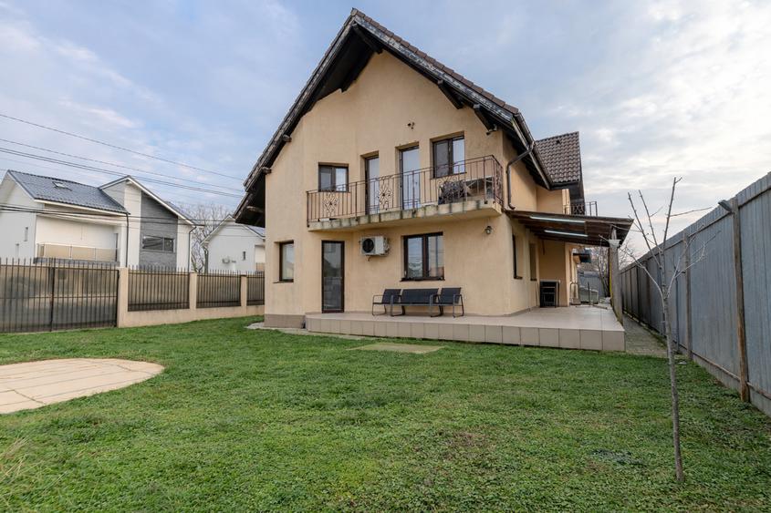 Vila individuala cu teren 500 mp si garaj acoperit | Curte 300 mp | 5 camere