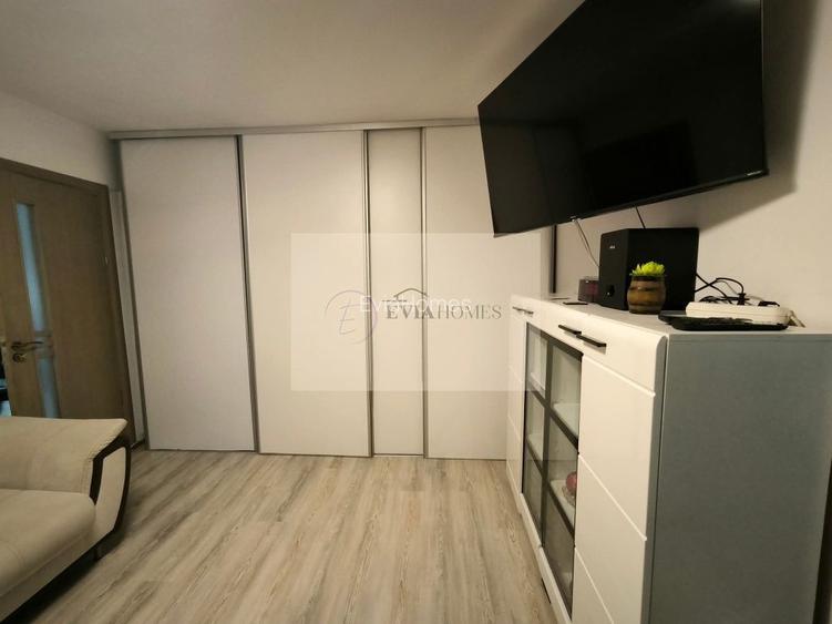 3 camere / 2 bai/ etaj 2 /  Intre Lacuri - 4