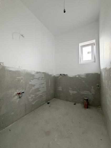 Duplex 4 camere, 96 mp utili, 16 mp terasa, 370 mp teren - Sag