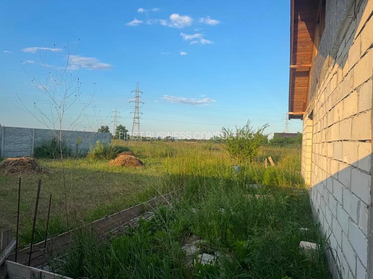 Casa Peris  zona Cocioc  (Nefinalizata) , langa terenul de Golf Bucharest - 8